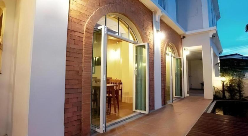 Baan Pimpisa Hotell Bang Sare Exteriör bild