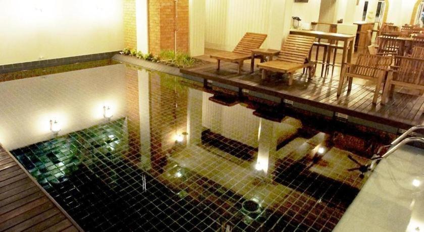 Baan Pimpisa Hotell Bang Sare Exteriör bild