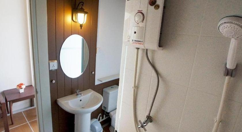 Baan Pimpisa Hotell Bang Sare Exteriör bild